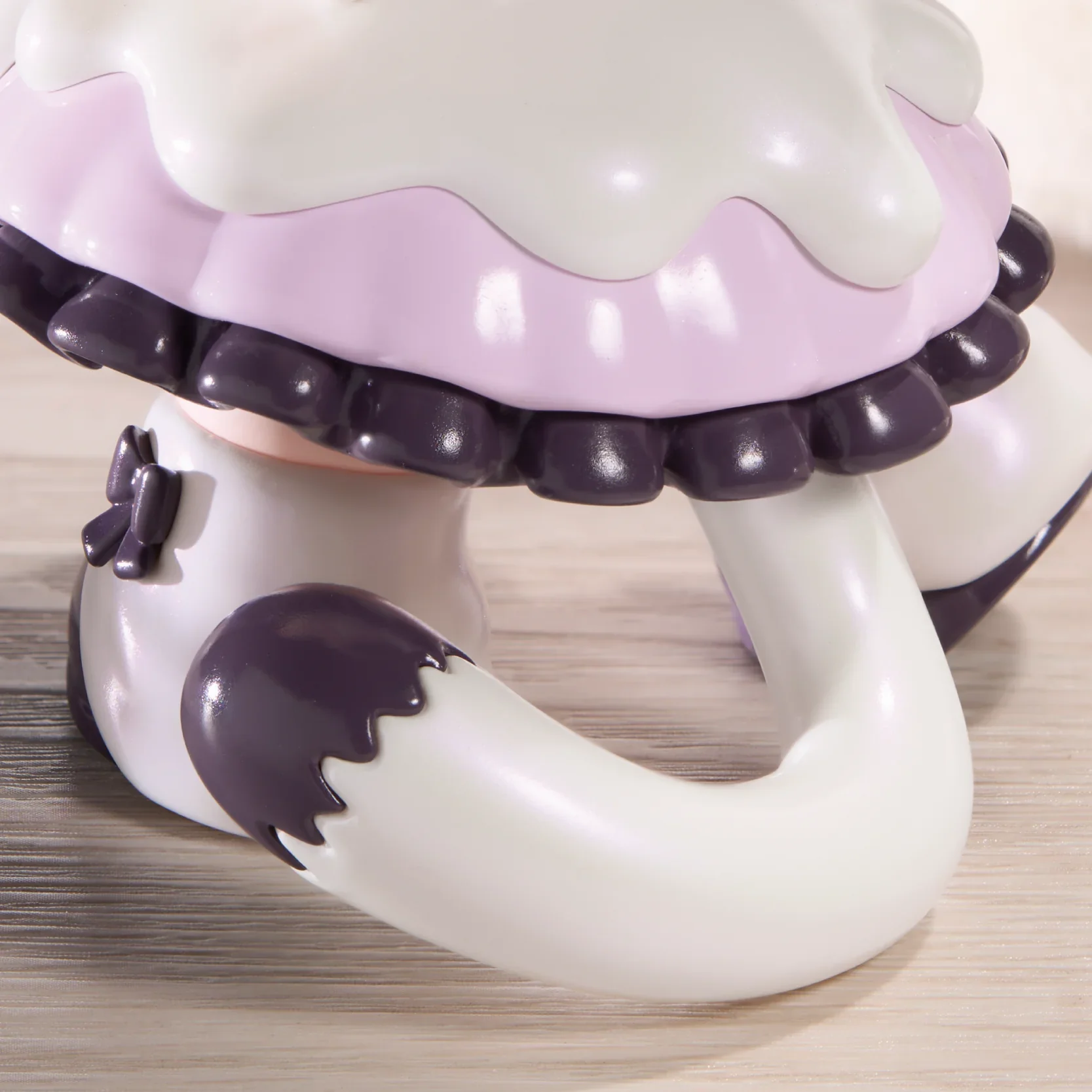 Zoraa - Lucky Kitten Figure - Image 4